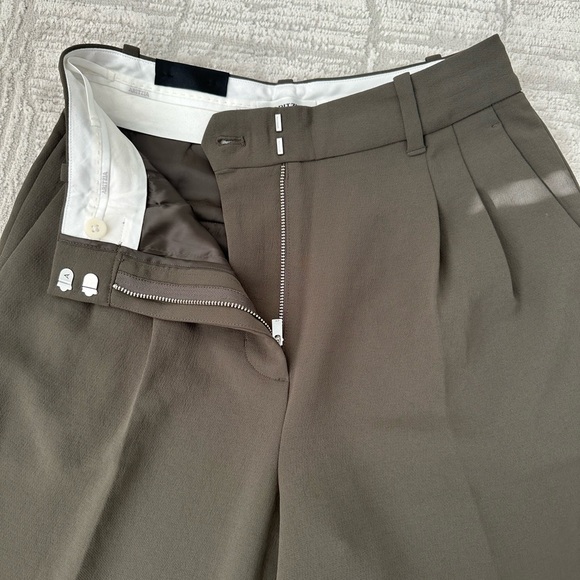 Aritzia Effortless Pants Crepette - Picture 6 of 14
